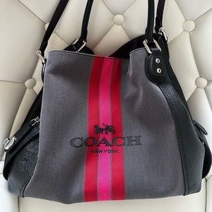 MINT CONDITION COACH PURSE
